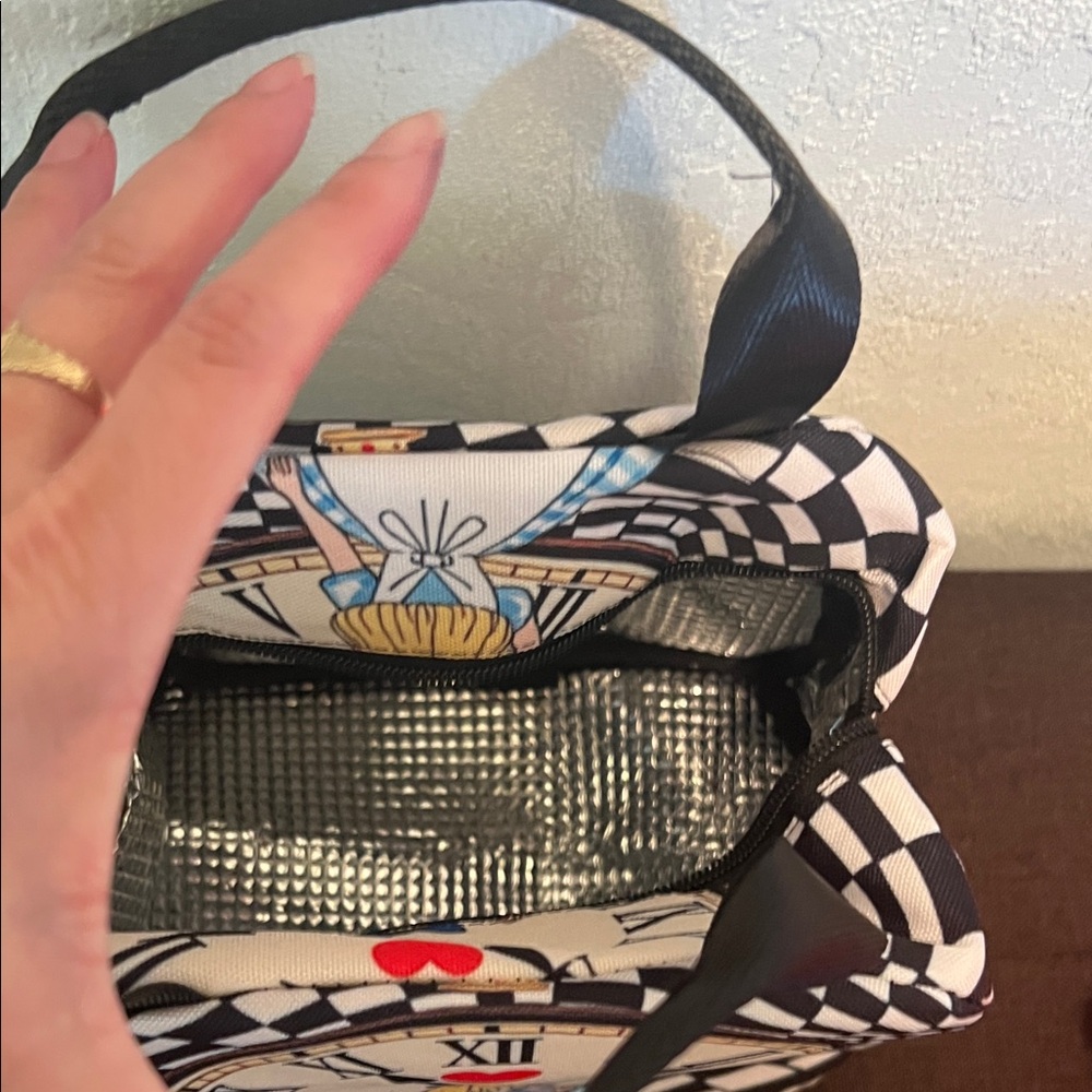 #1207** Alice in Wonderland Themed Black /White Tote Bag & Lunch Pack. - Picture 3 of 7